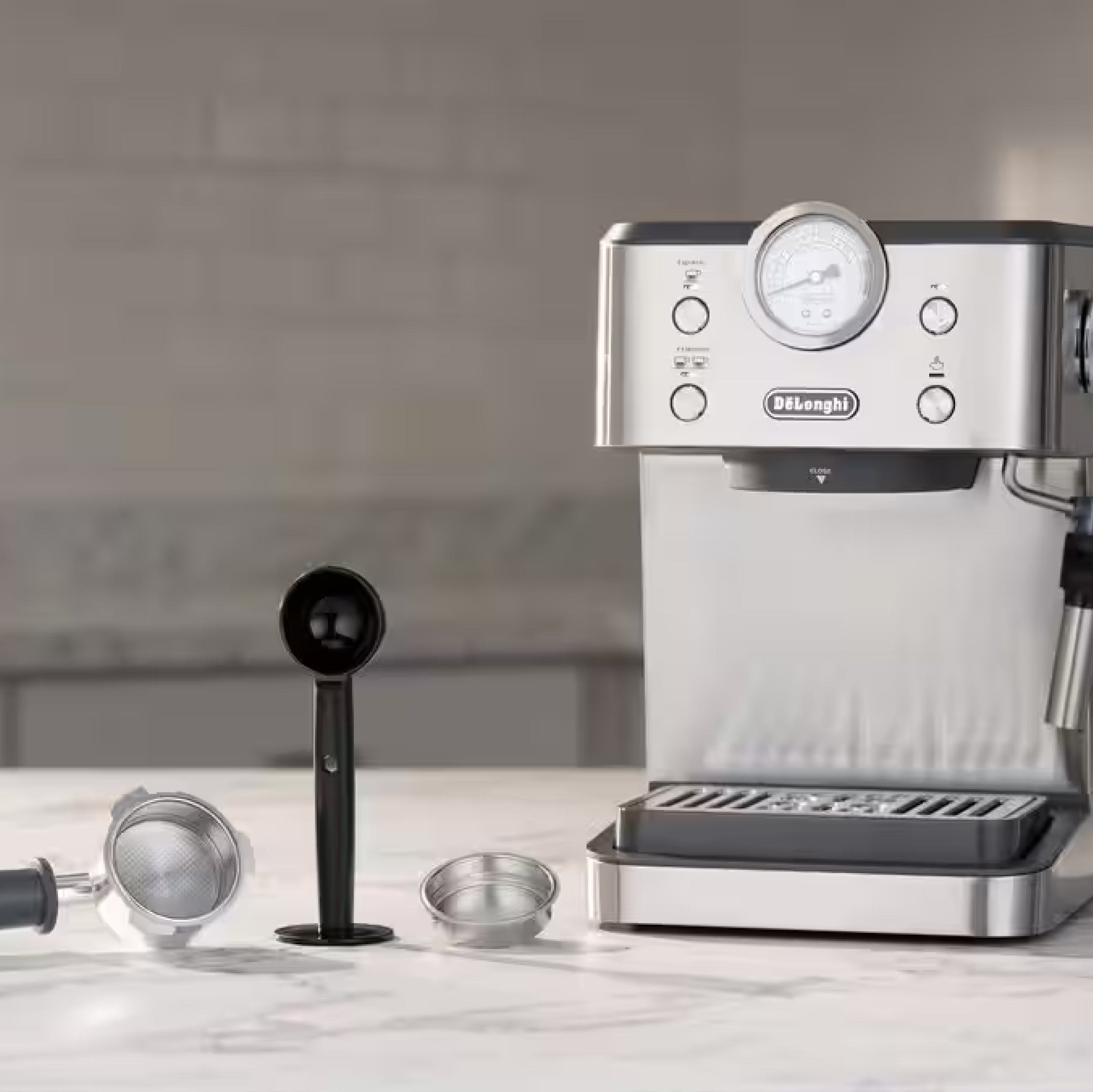 DeLonghi エスプレッソマシン EM450-M (中古) DeLonghi Linea Classic EM450M Espresso Machine | Seattle Coffee Gear