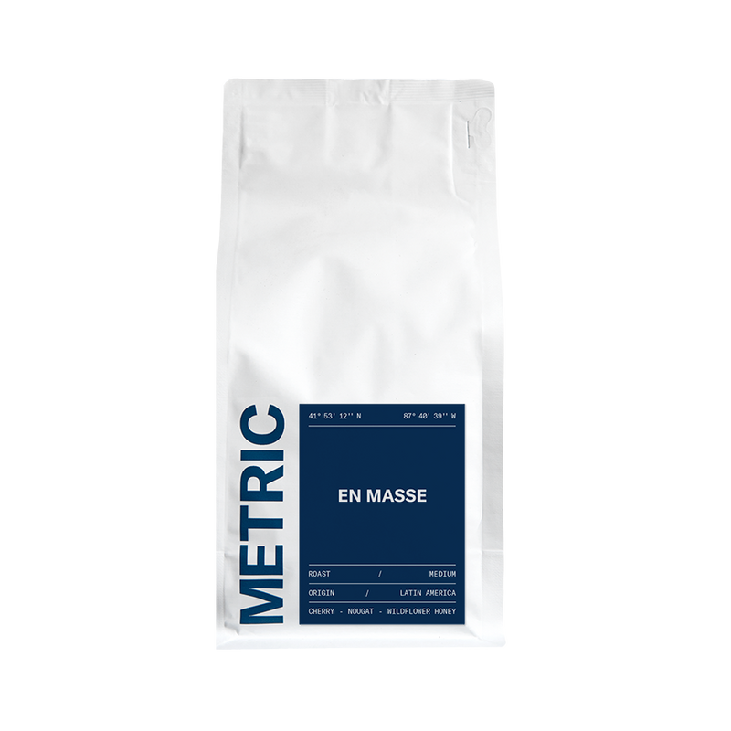 Metric - En Masse