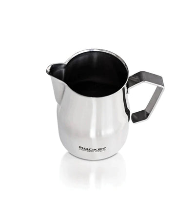 Top Rated Milk Frothing Pitchers for Latte Art and Cappuccinos